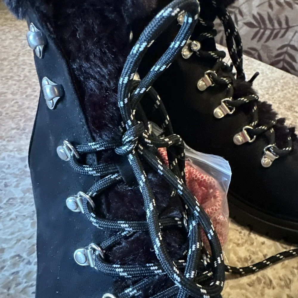 J. Crew Women's 10 Black Faux Suede & Fur Lined Winter Hiking Boots Red Laces